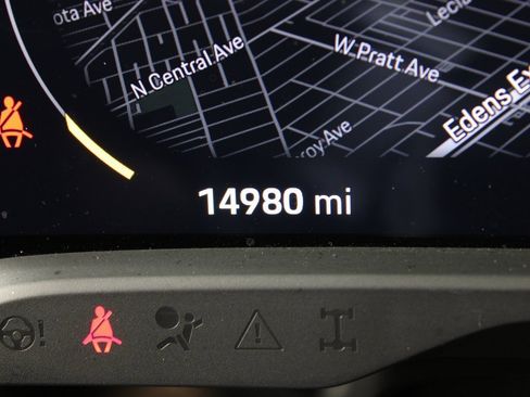 Used 2021 Porsche Taycan 4S image 23