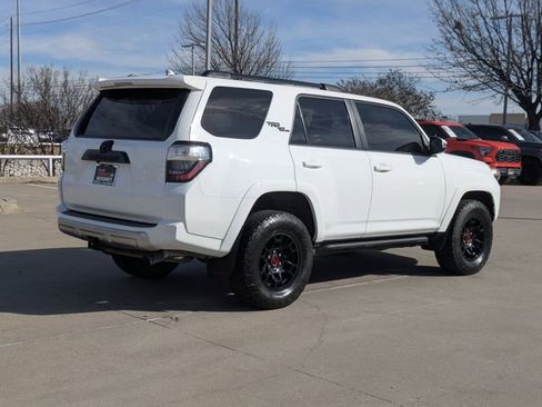 Used 2024 Toyota 4Runner TRD Off-Road Premium image 6