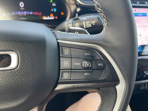 Used 2023 Jeep Grand Cherokee 4WD 4xe image 26