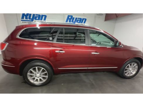 Used 2017 Buick Enclave Leather FWD image 9