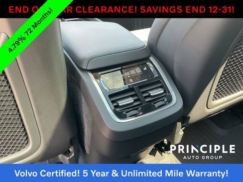 Certified 2023 Volvo XC60 B5 Ultimate w/ Climate Package image 34