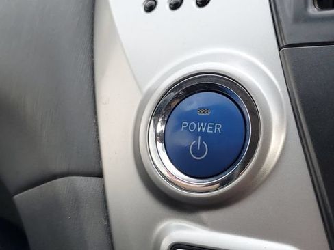 Used 2014 Toyota Prius V Three FWD image 16