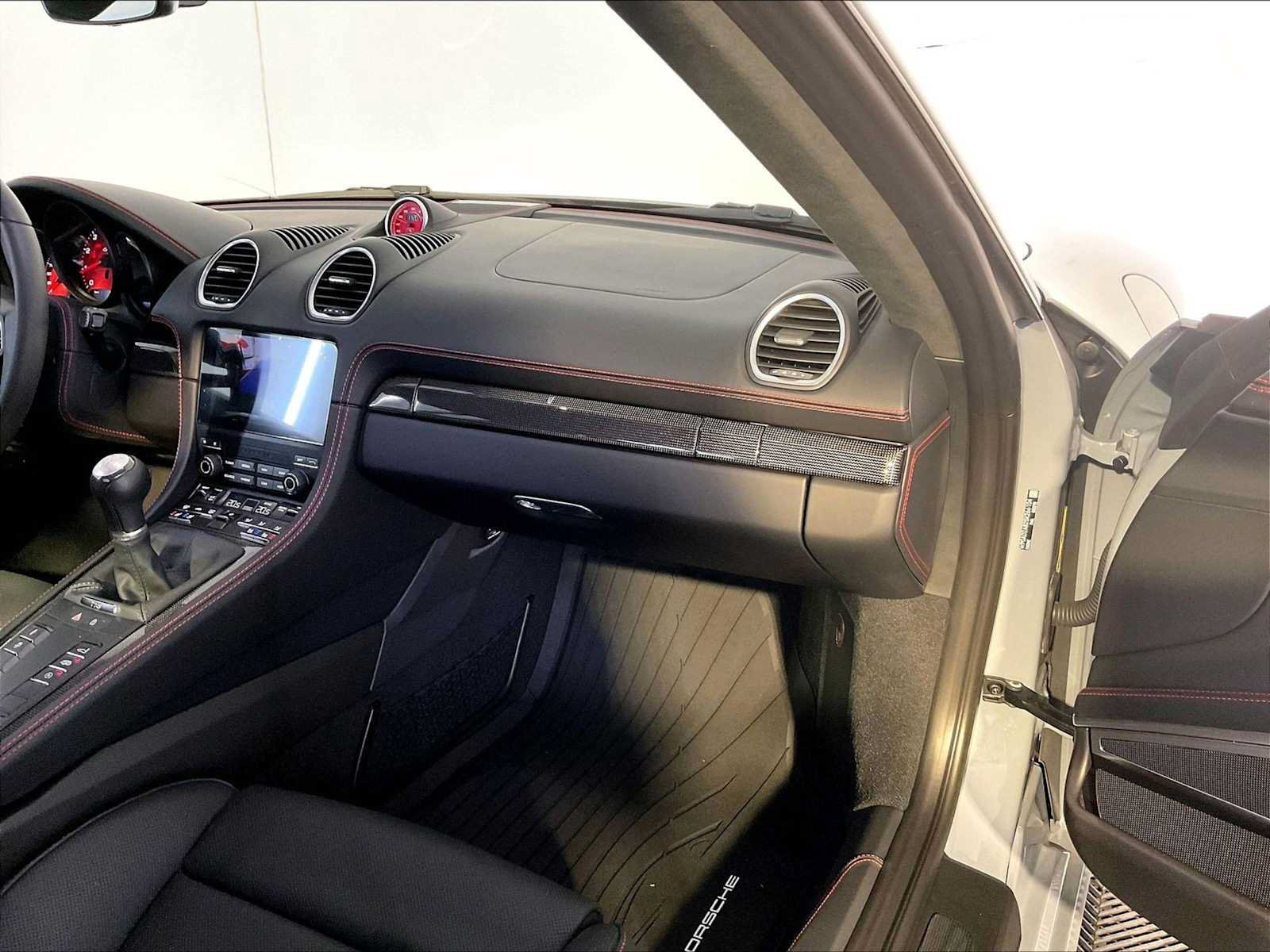 Certified 2025 Porsche 718 Cayman GTS RWD image 22