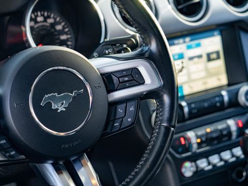 Used 2019 Ford Mustang Premium image 14