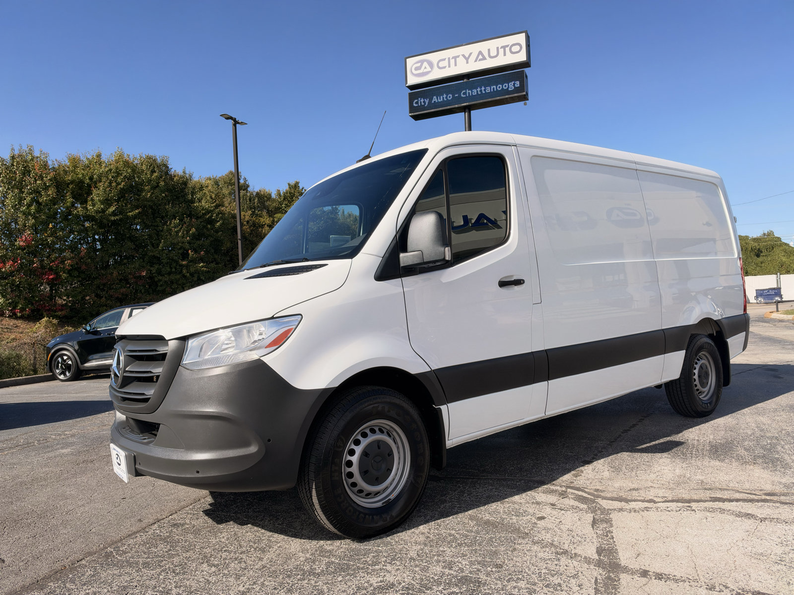 Used 2022 Mercedes-Benz Sprinter 1500 image 3
