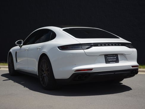 Certified 2023 Porsche Panamera Platinum Edition RWD image 3