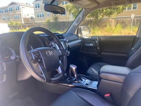 Used 2016 Toyota 4Runner TRD Pro AWD/4WD image 7