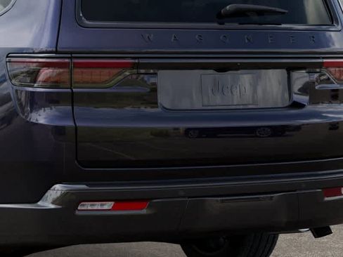 New 2025 Jeep Wagoneer L Series II w/ Premium Group I image 13