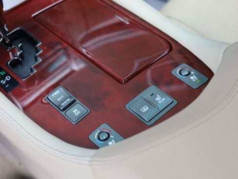 Used 2009 Lexus LS 460 image 41