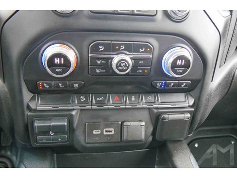 Used 2022 GMC Sierra 2500 AT4 w/ Snow Plow Prep/Camper Package image 24