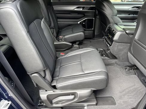 New 2026 Jeep Grand Wagoneer Limited AWD/4WD image 16