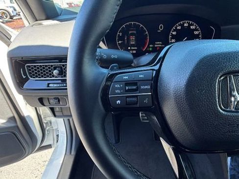 Used 2025 Honda Civic Sport image 26