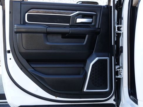 Used 2020 RAM 2500 Laramie image 34