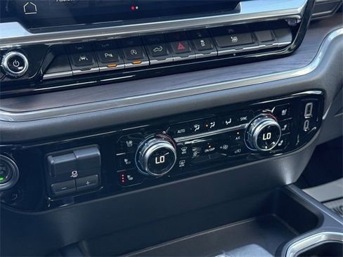 Used 2023 GMC Sierra 1500 SLT w/ SLT Premium Plus Package image 30