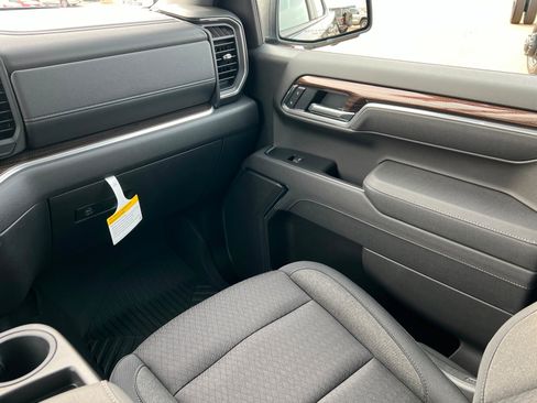 New 2026 Chevrolet Silverado 1500 LT w/ Z71 Off-Road Package image 11