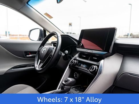 Certified 2024 Toyota Venza LE image 12