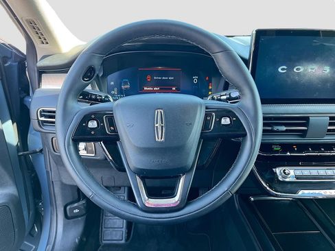 Used 2025 Lincoln Corsair FWD image 11