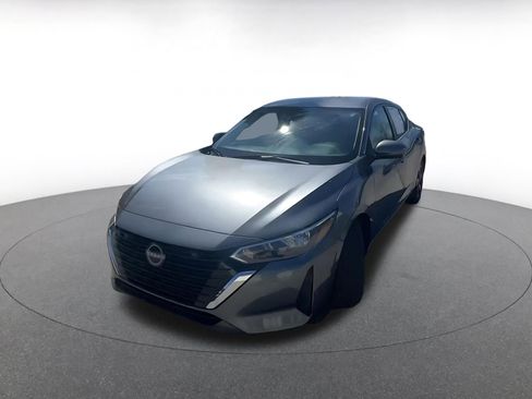 Used 2025 Nissan Sentra SV image 7