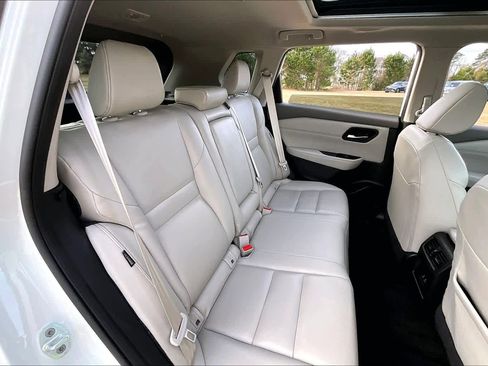 Used 2023 Nissan Rogue SL image 20