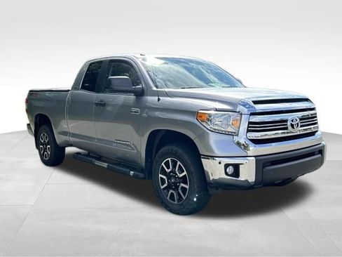 Used 2017 Toyota Tundra SR5 w/ TRD Off Road Package AWD/4WD image 7
