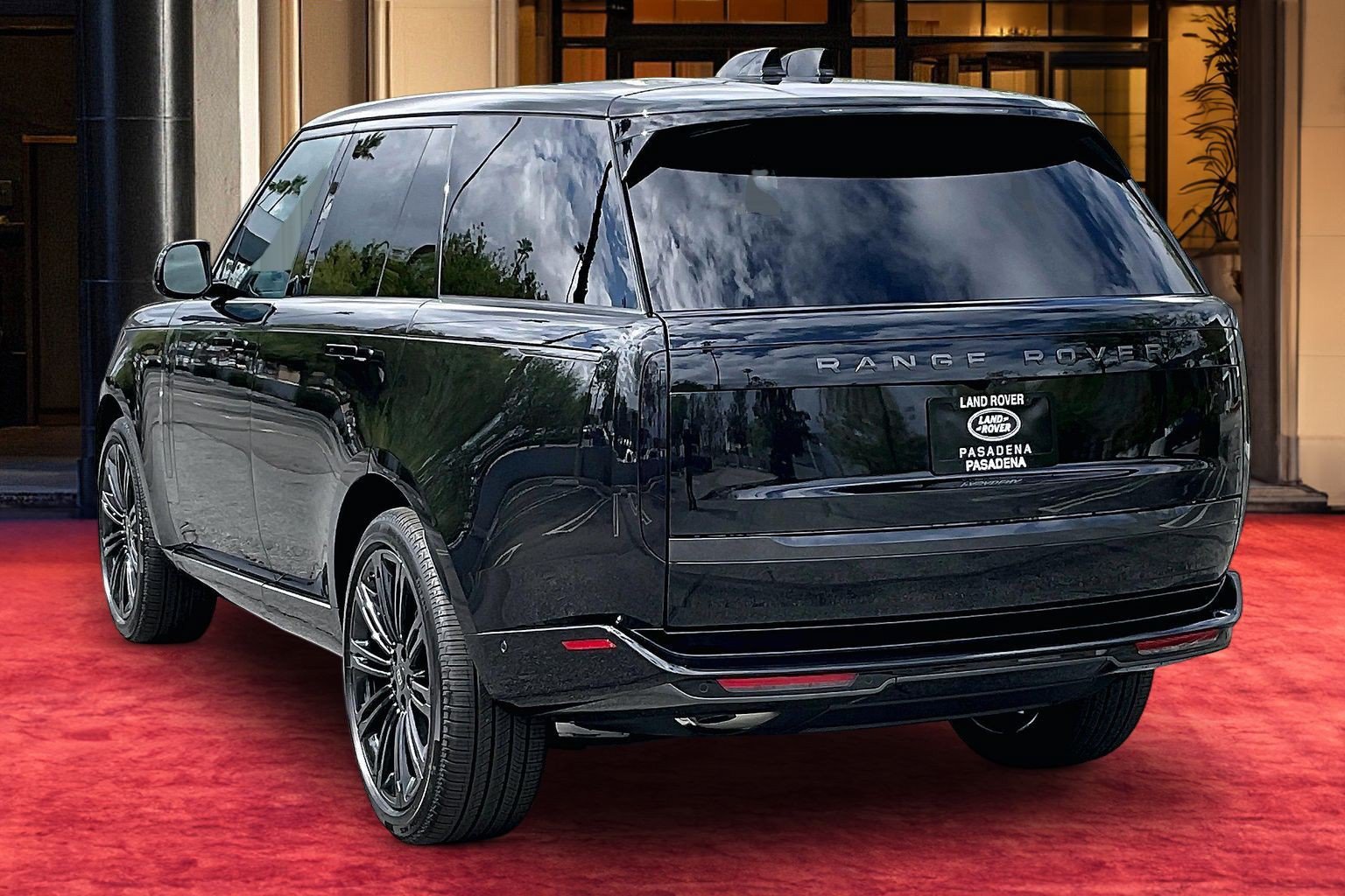 New 2027 Land Rover Range Rover SE AWD/4WD image 4