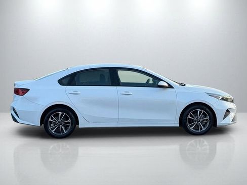Certified 2024 Kia Forte LXS w/ LXS Technology Package image 8