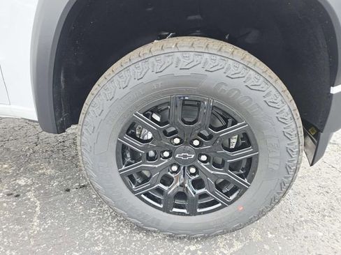 New 2026 Chevrolet Colorado Trail Boss AWD/4WD image 15
