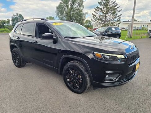 Used 2023 Jeep Cherokee Altitude Lux AWD/4WD image 4