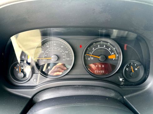 Used 2014 Jeep Patriot Sport image 15