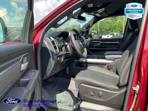 Used 2025 RAM 1500 Big Horn AWD/4WD image 4