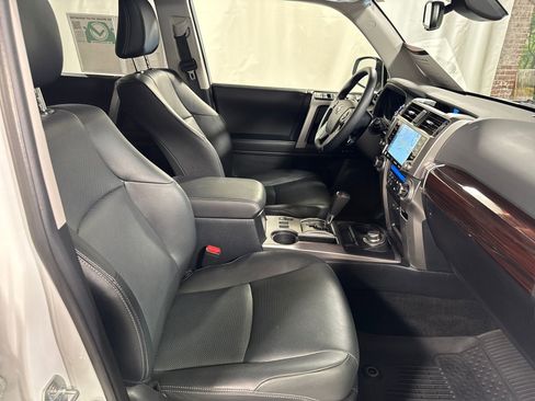 Used 2024 Toyota 4Runner Limited AWD/4WD image 30