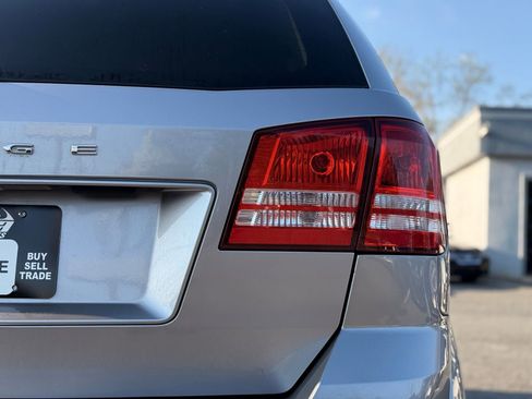 Used 2020 Dodge Journey SE image 10