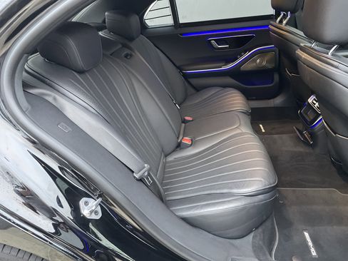 Certified 2022 Mercedes-Benz S 500 4MATIC w/ AMG Line Package image 43