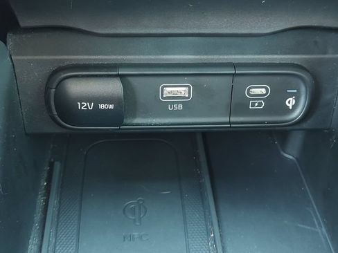 Used 2024 Kia Telluride SX Prestige X-Pro AWD/4WD image 17