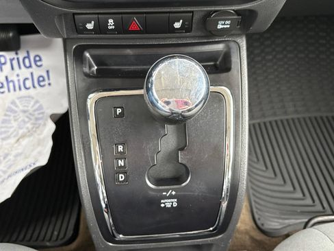 Used 2013 Jeep Patriot Latitude w/ Sun/Sound Group FWD image 25