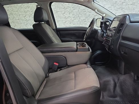 Used 2021 Nissan Titan S w/ S Utility Package image 11