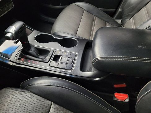 Used 2019 Kia Sorento SX image 26