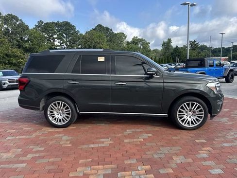 Used 2023 Ford Expedition Limited RWD image 16