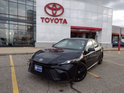 Used 2025 Toyota Camry SE w/ Convenience Package