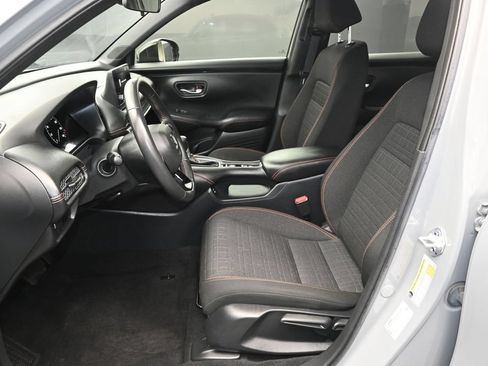 Certified 2025 Honda HR-V Sport image 13