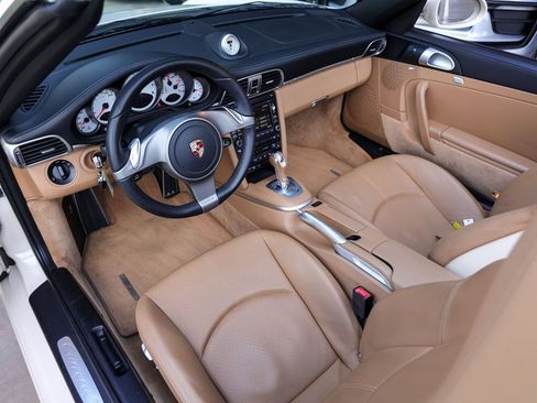 Used 2010 Porsche 911 Carrera S RWD image 4