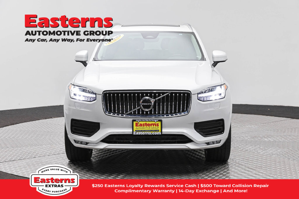 Used 2023 Volvo XC90 B5 Core AWD/4WD image 3