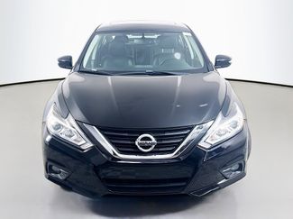 Used 2016 Nissan Altima 2.5 SL w/ Moonroof Package FWD video 2