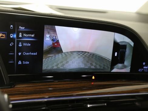 Used 2023 Cadillac Escalade Luxury image 18