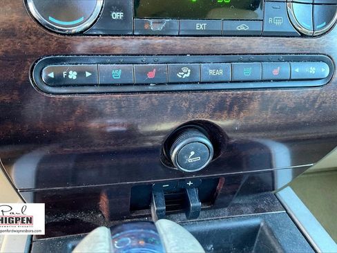 Used 2014 Ford Expedition EL XLT w/ Equipment Group 202A image 31