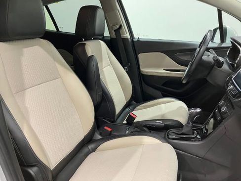 Used 2018 Buick Encore Preferred image 40