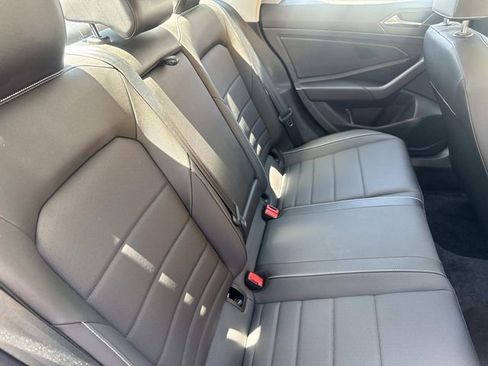 Certified 2023 Volkswagen Jetta SE FWD image 26