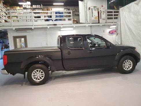 Used 2017 Nissan Frontier SV AWD/4WD image 9