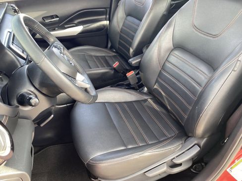 Used 2020 Nissan Kicks SR w/ SR Premium Package image 21