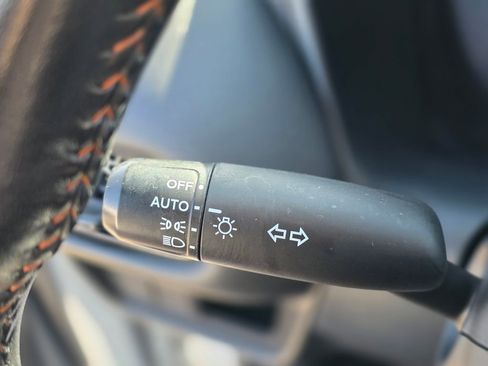Used 2025 Honda HR-V Sport image 36